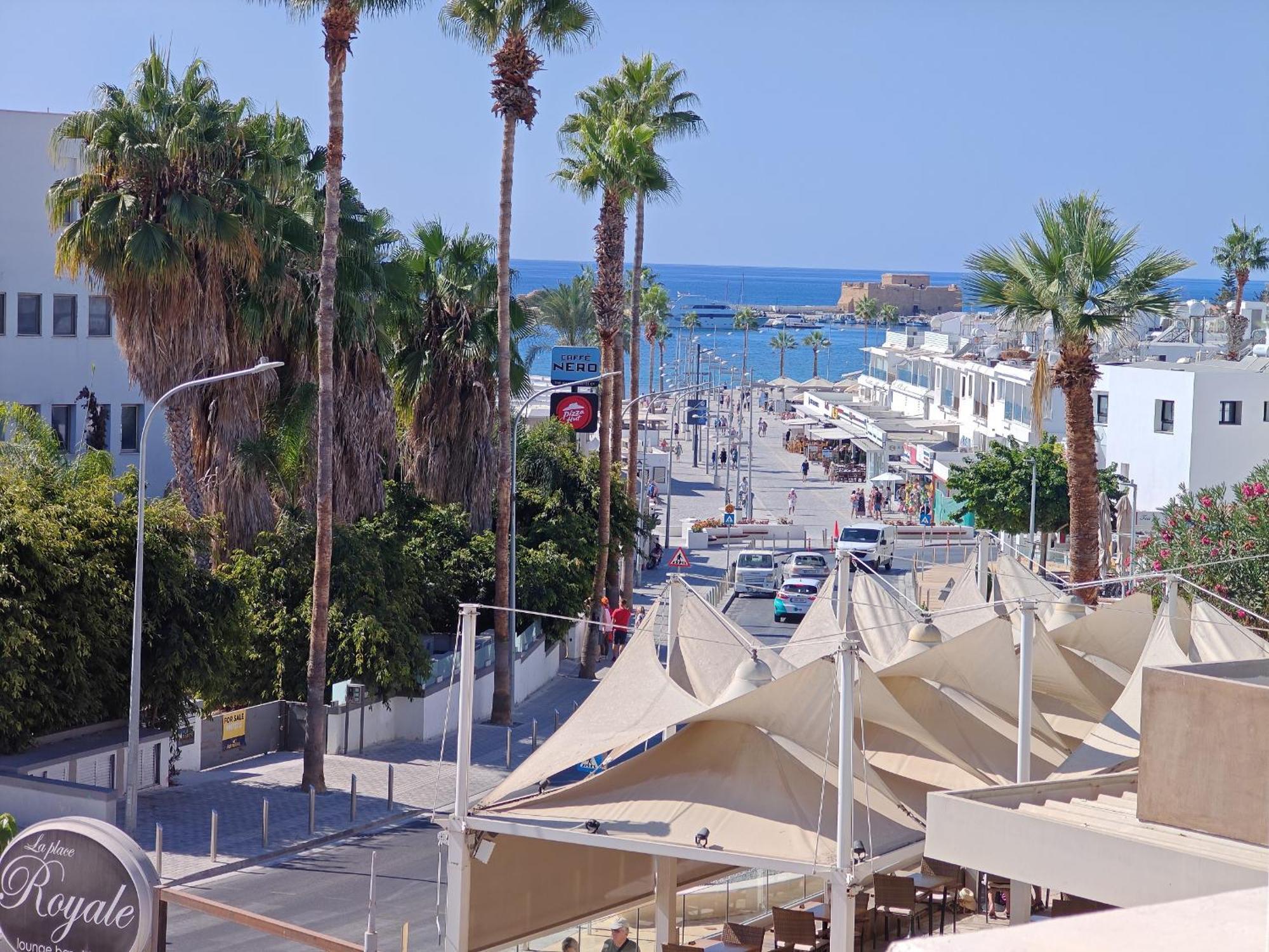 Apartamento Blue Coast Semeli By The Sea Paphos Exterior foto